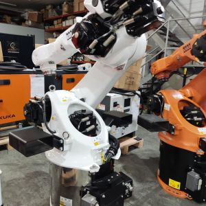 KUKA KR 60/3 CR ( Sala Limpia)