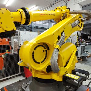Fanuc R-2000iC / 165F
